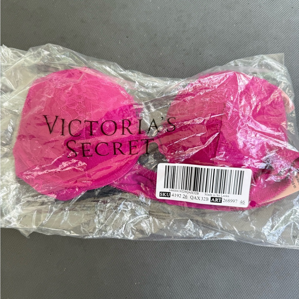 Victoria's Secret Fuchsia Lace Bra